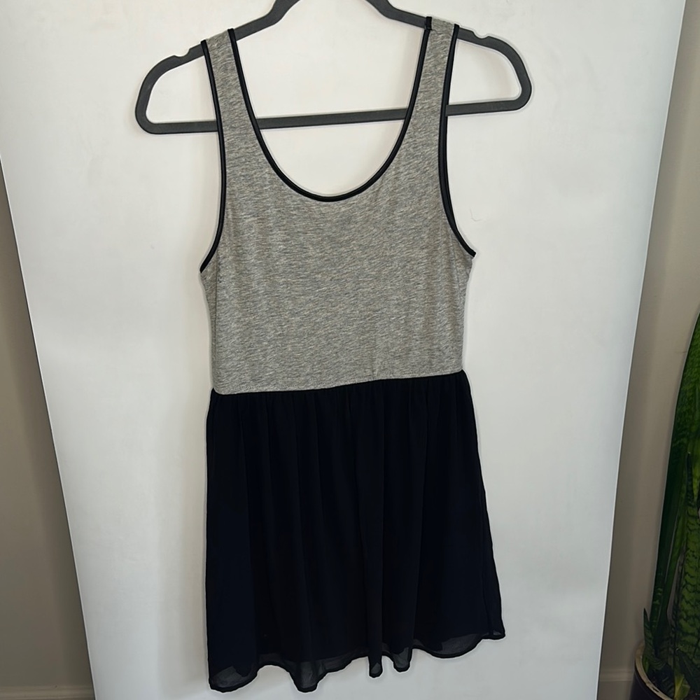Forever 21 Gray and Black Dress